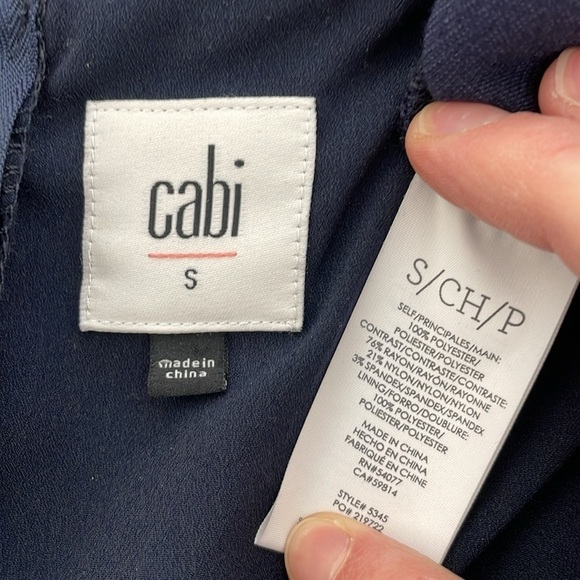 CABI Blouse Women's Small Blue Elephant Print Parade Top Short Sleeve Style 5345 - Picture 12 of 14